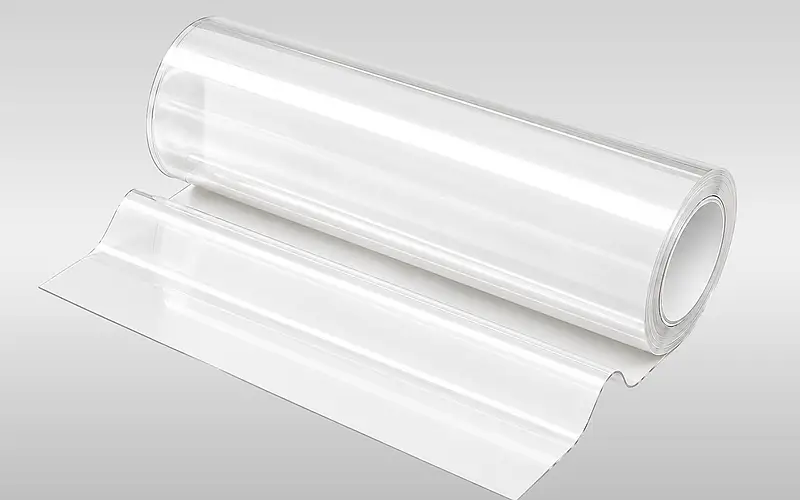 Technische Folienbahn auf einer Rolle als mögliches Vormaterial