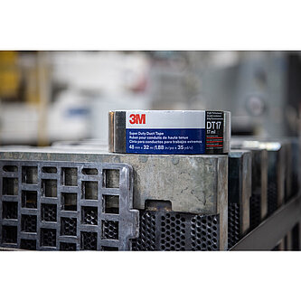 3M Super Gewebeklebeband DT17, Schwarz, 48 mm x 32 m, 0.43 mm, einzeln verpackt